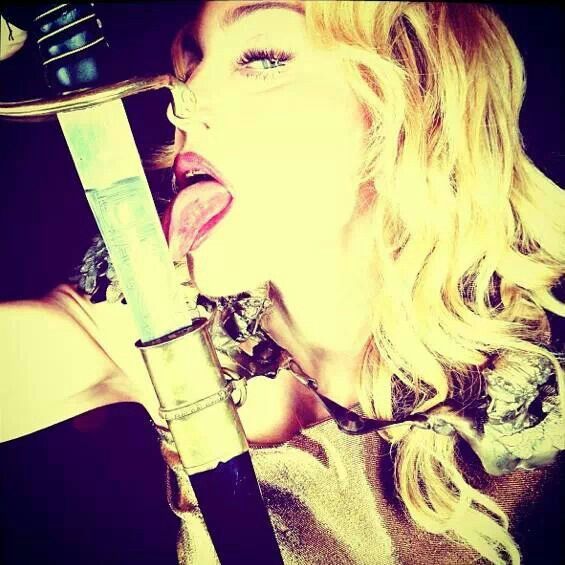 Madonna | Madonna, Madonna photos, Celebrities social media